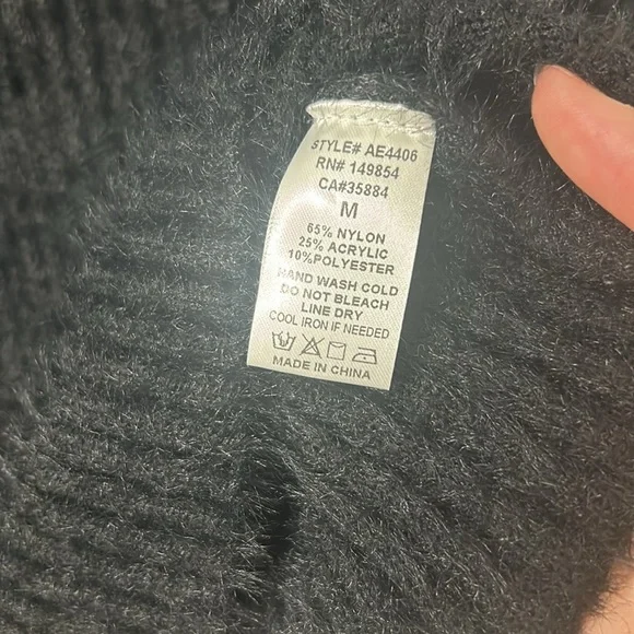 NWOT Sadie & Sage Rudy Ribbed Short Sleeve Sweater Black Medium - Picture 9 of 10